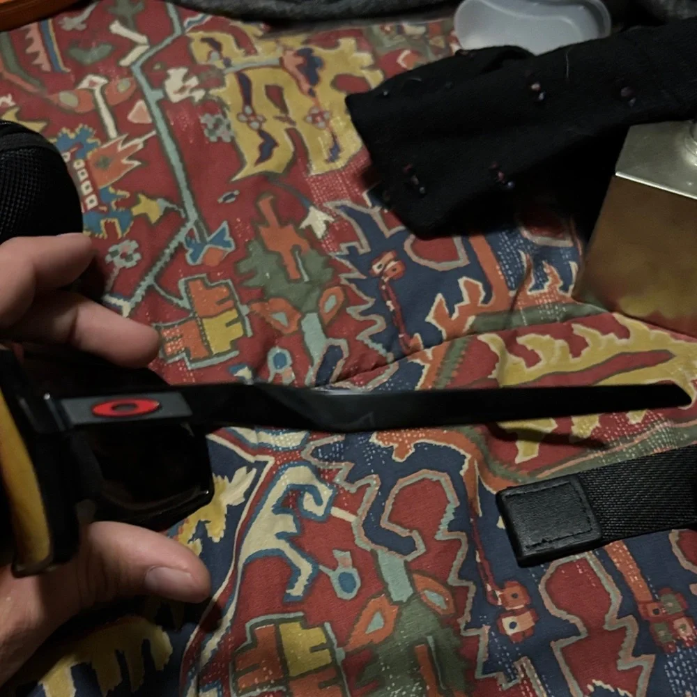 Oakley Textured Black Sunglasses Case - Picture 3 of 7